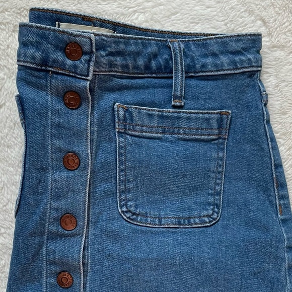 SOLD || Madewell Patch Pocket Denim Button Mini Skirt - Picture 7 of 7